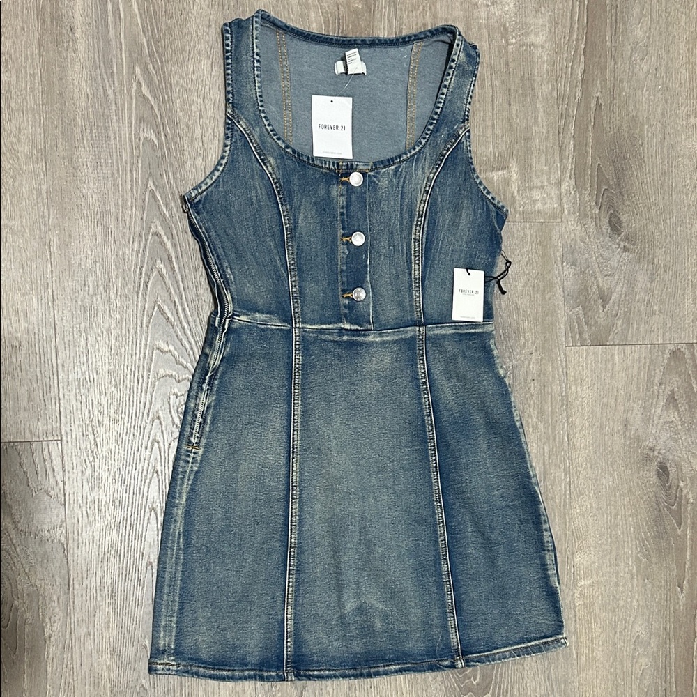 ๐ Forever 21 Sleeveless Denim Dress Blue Button Front Size L NWT - Picture 1 of 6